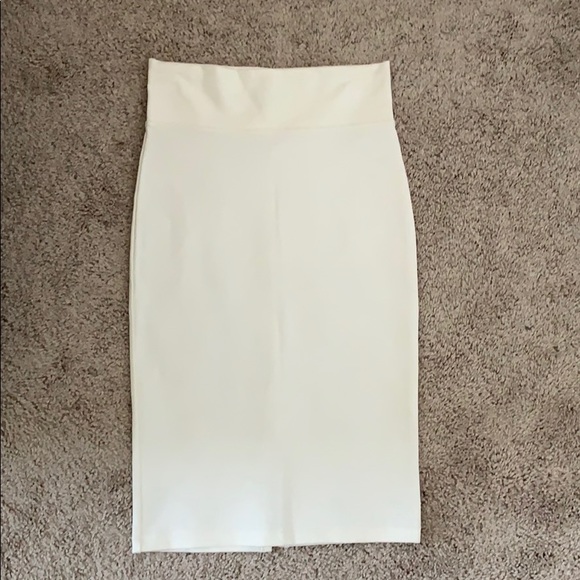 High-waisted Off-white pencil skirt with back slit - Picture 1 of 3